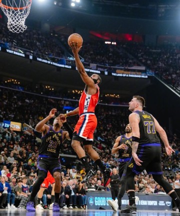 世界杯官方直播软件-小卡24分哈登21中6超勇士FMVP，东契奇空砍32+11+8，快船力克湖人
